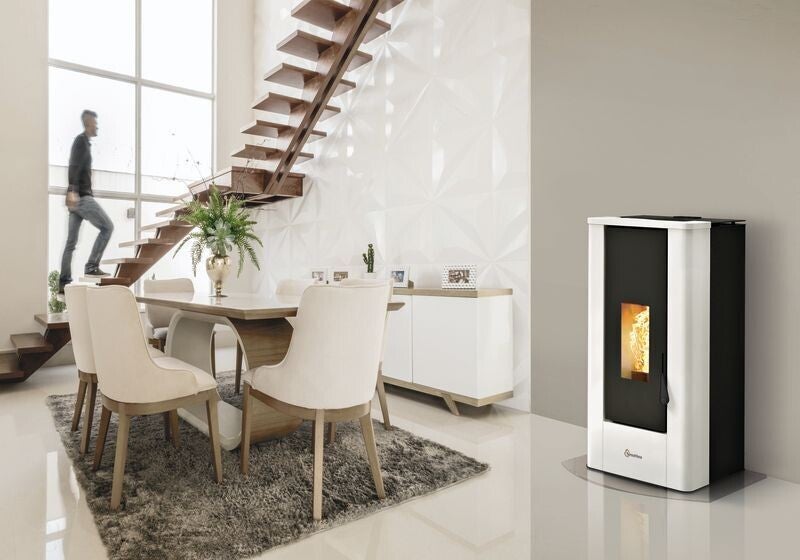 🔥 Poêle à pellets étanche – Termovana KUBE 9.0